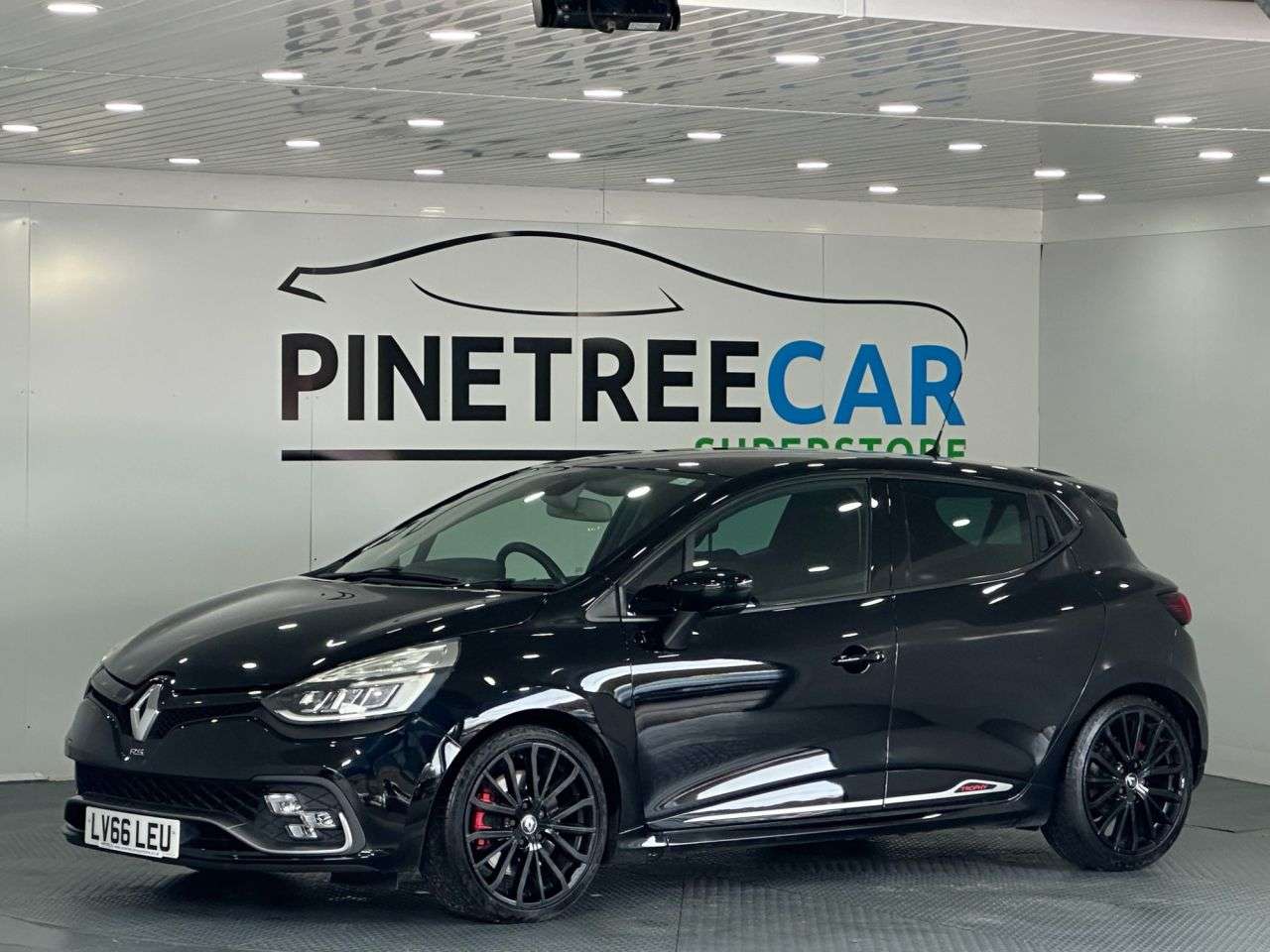 A 2016 RENAULT CLIO 1.6 TCe Renaultsport Nav Trophy Hatchback 5dr Petrol Auto Euro 6 (s/s) (220 A 2016 RENAULT CLIO 1.6 TCe Renaultsport Nav Trophy Hatchback 5dr Petrol Auto Euro 6 (s/s) (220