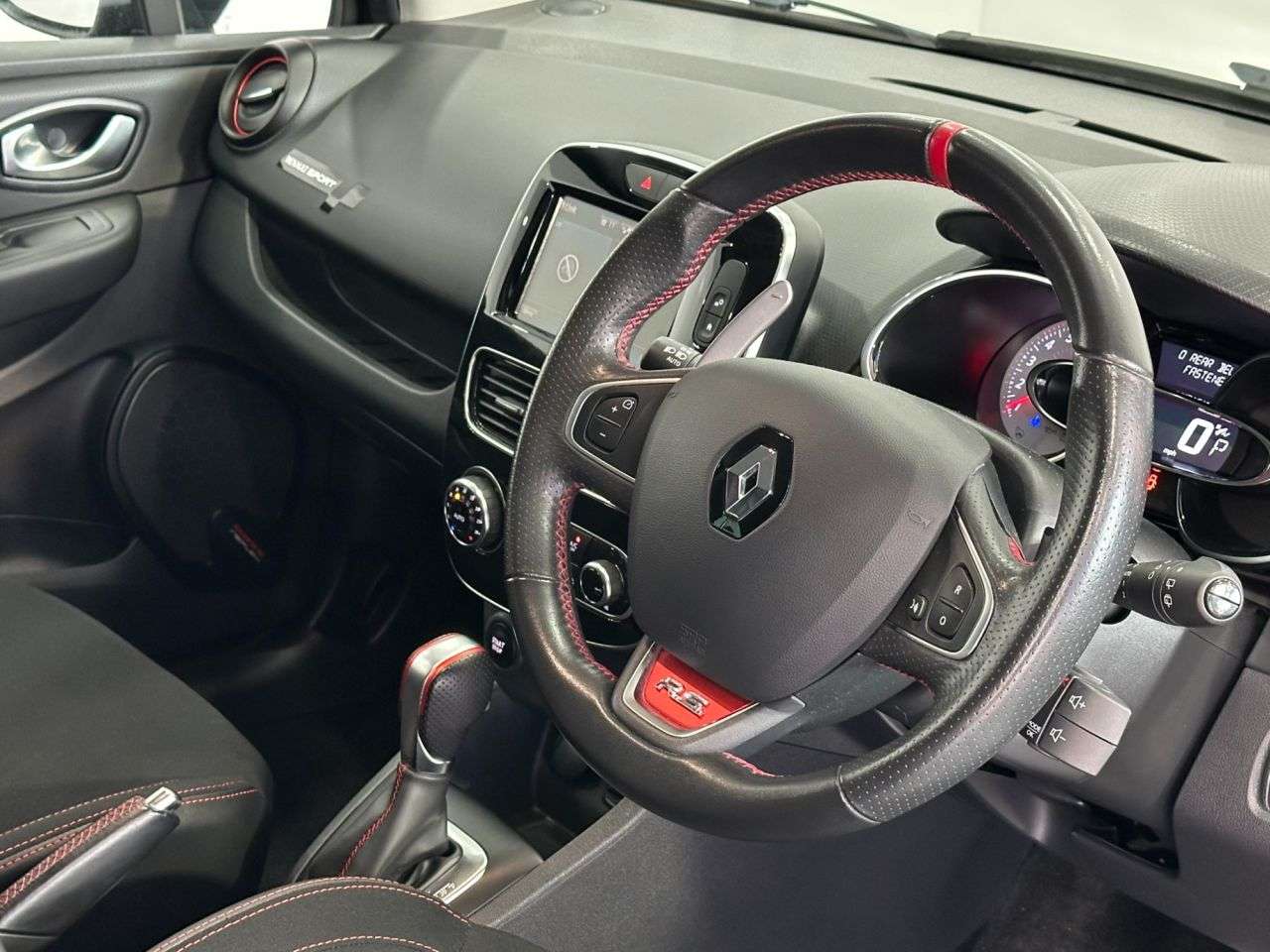 2016 RENAULT CLIO 2016 RENAULT CLIO