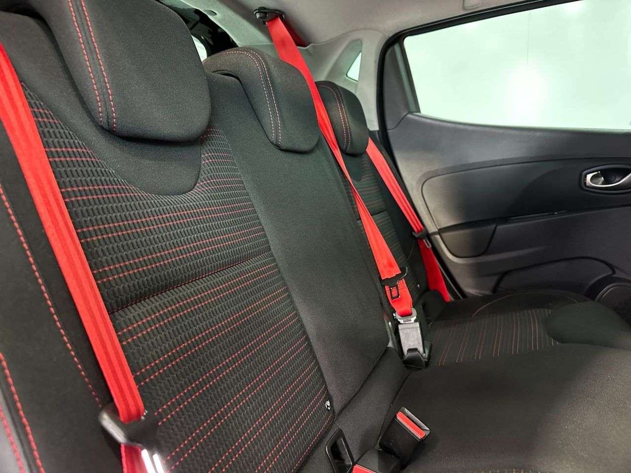 2016 RENAULT CLIO 2016 RENAULT CLIO