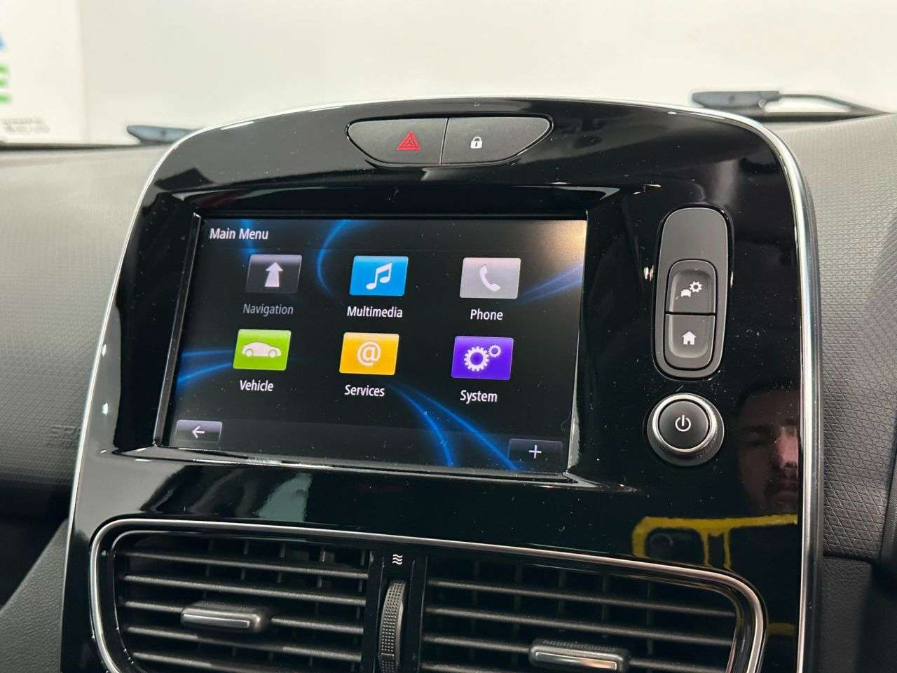 2016 RENAULT CLIO 2016 RENAULT CLIO