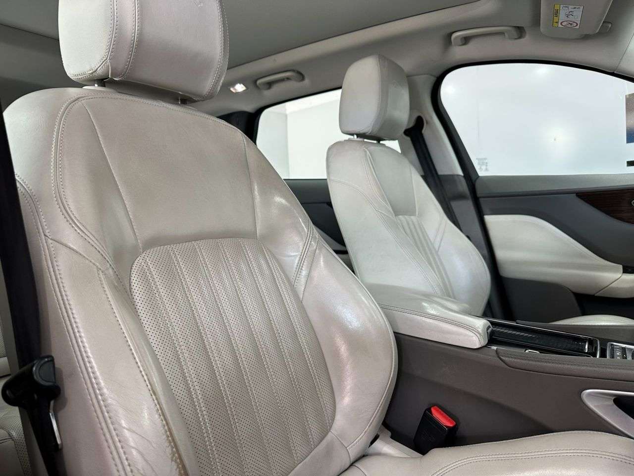 2018 JAGUAR F-PACE 2018 JAGUAR F-PACE