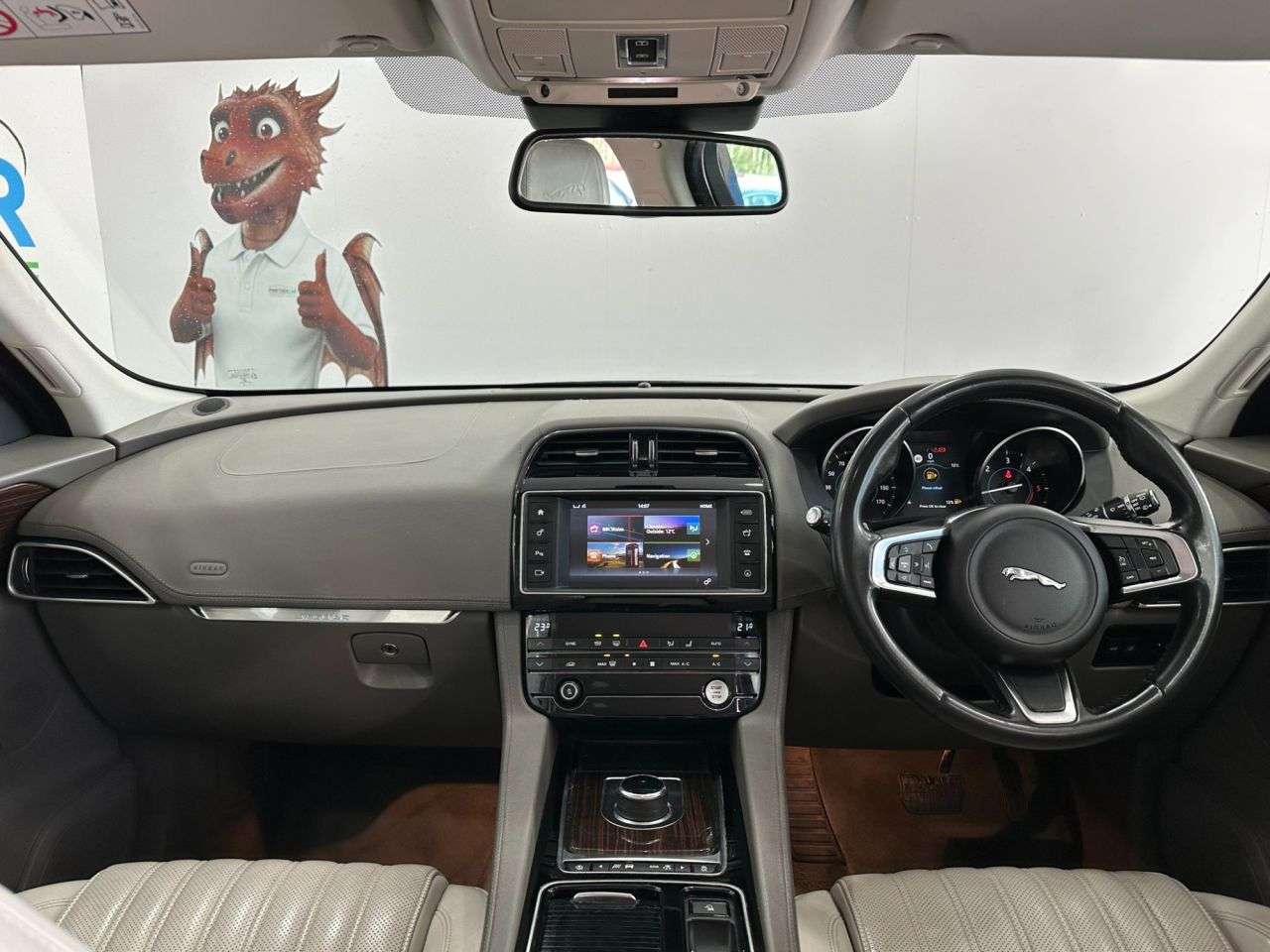 2018 JAGUAR F-PACE 2018 JAGUAR F-PACE