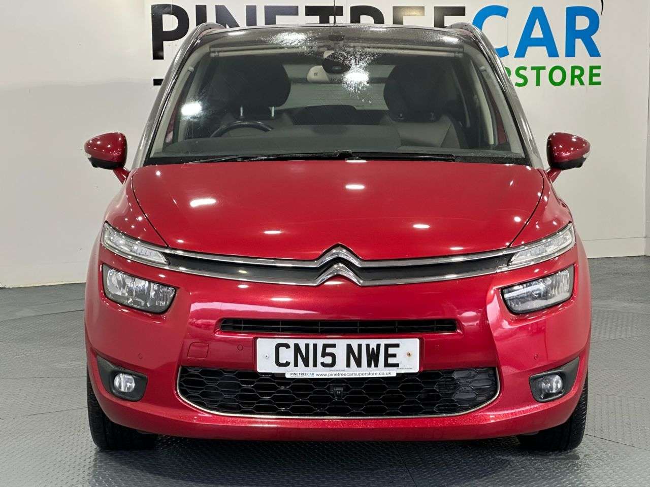 A 2015 CITROEN GRAND C4 PICASSO 1.6 e-HDi Exclusive+ MPV 5dr Diesel Manual Euro 5 (s/s) (115 ps) A 2015 CITROEN GRAND C4 PICASSO 1.6 e-HDi Exclusive+ MPV 5dr Diesel Manual Euro 5 (s/s) (115 ps)
