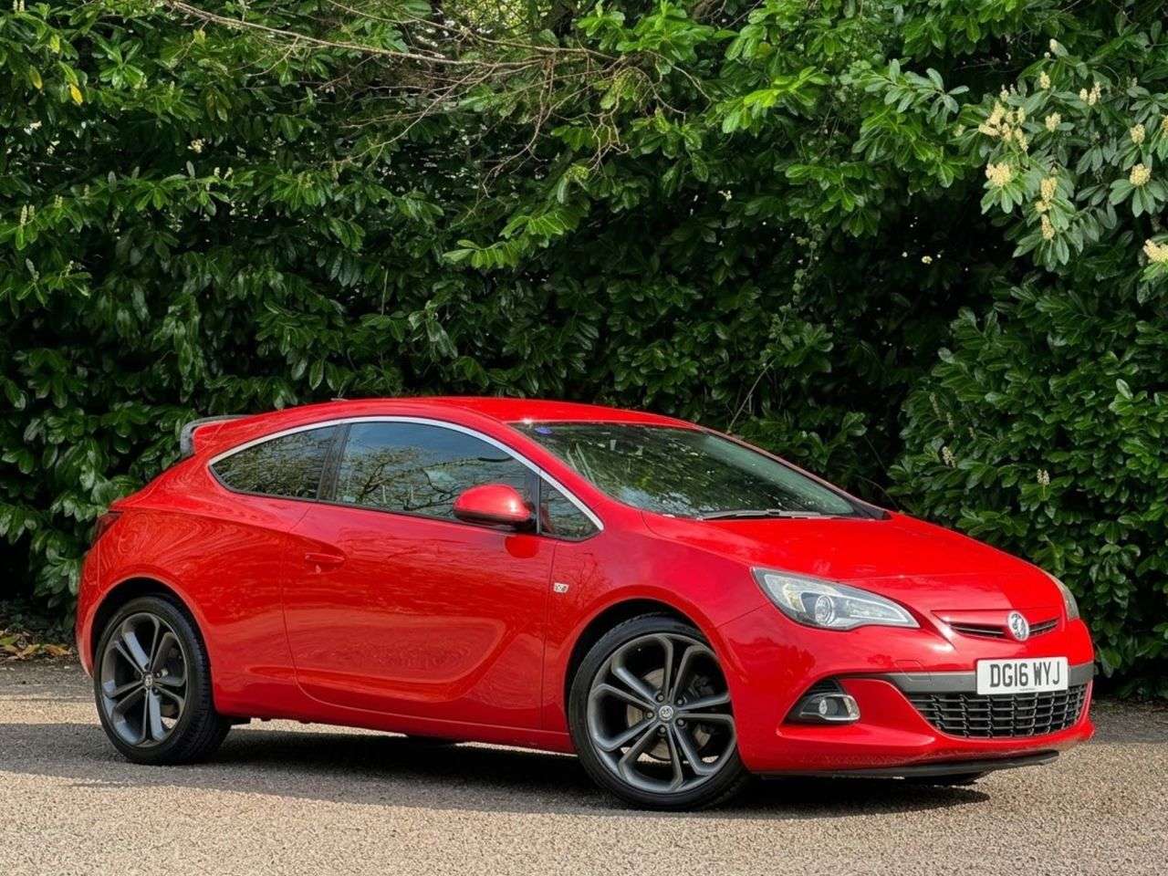 A 2016 VAUXHALL ASTRA GTC 1.4i Turbo Limited Edition Coupe 3dr Petrol Manual Euro 6 (s/s) (120 ps) A 2016 VAUXHALL ASTRA GTC 1.4i Turbo Limited Edition Coupe 3dr Petrol Manual Euro 6 (s/s) (120 ps)