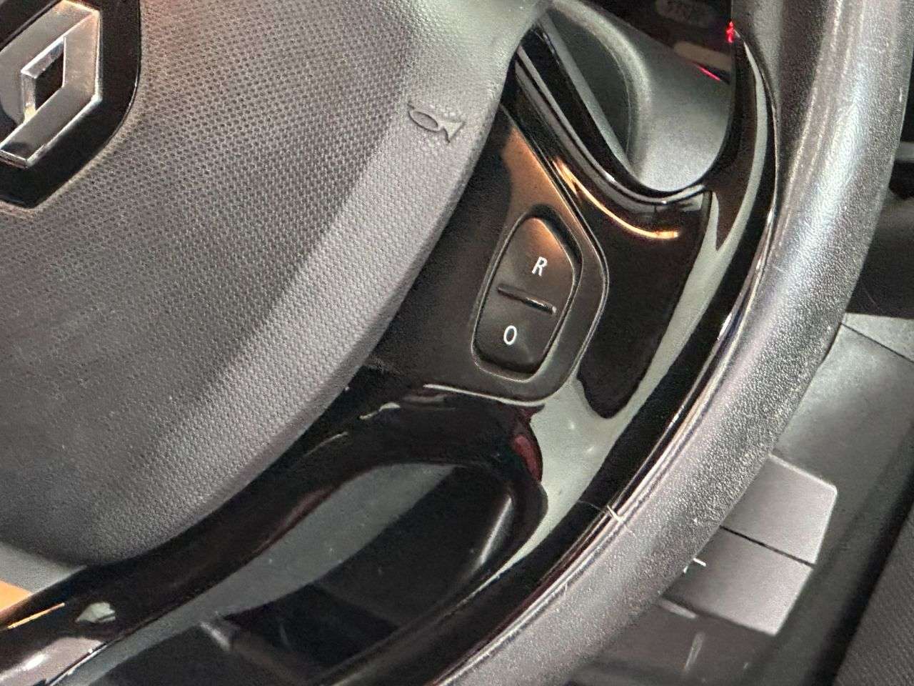 2015 RENAULT CLIO 2015 RENAULT CLIO