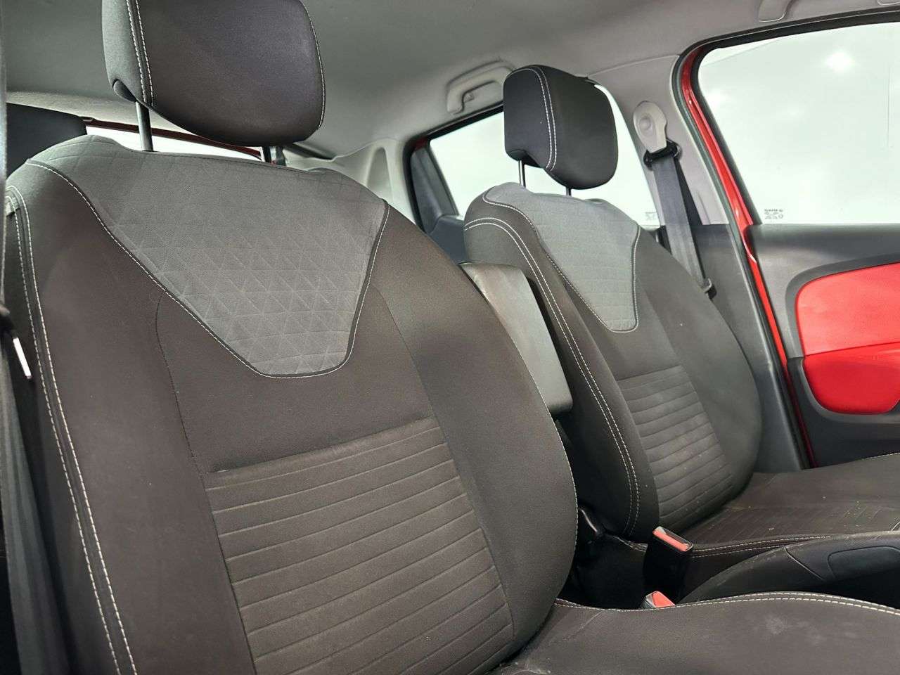 2015 RENAULT CLIO 2015 RENAULT CLIO