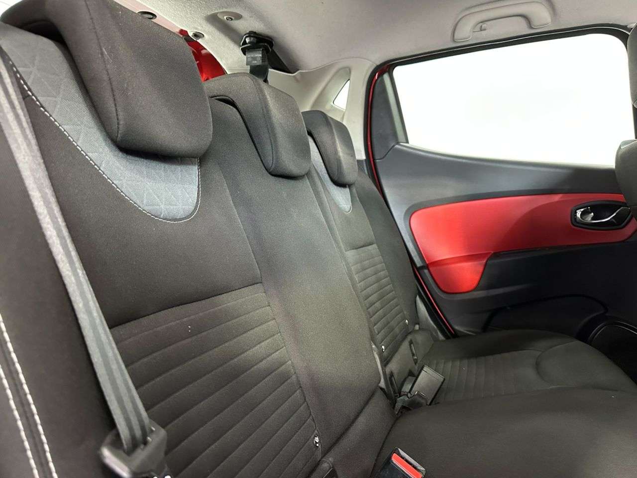 2015 RENAULT CLIO 2015 RENAULT CLIO