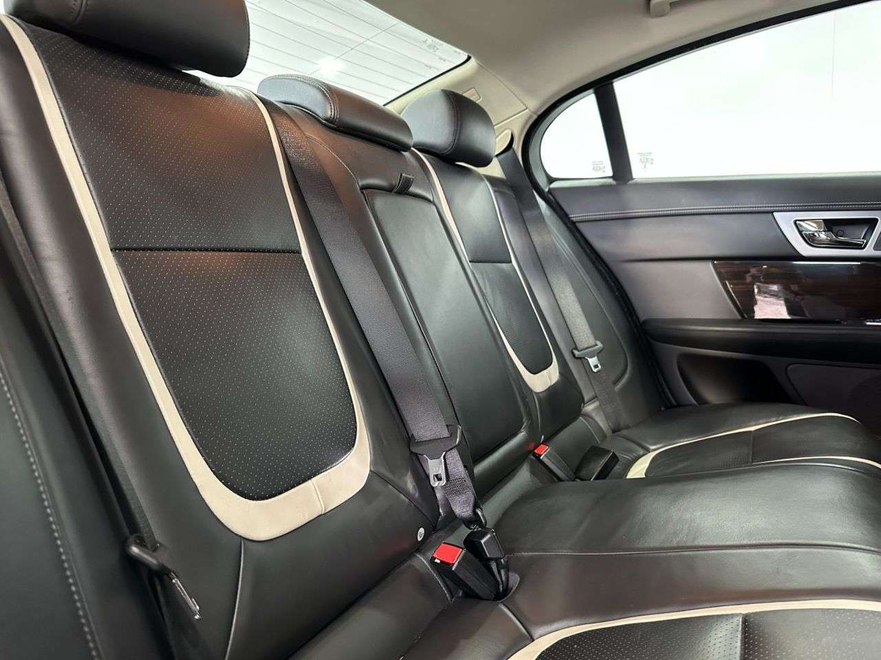 2015 JAGUAR XF 2015 JAGUAR XF