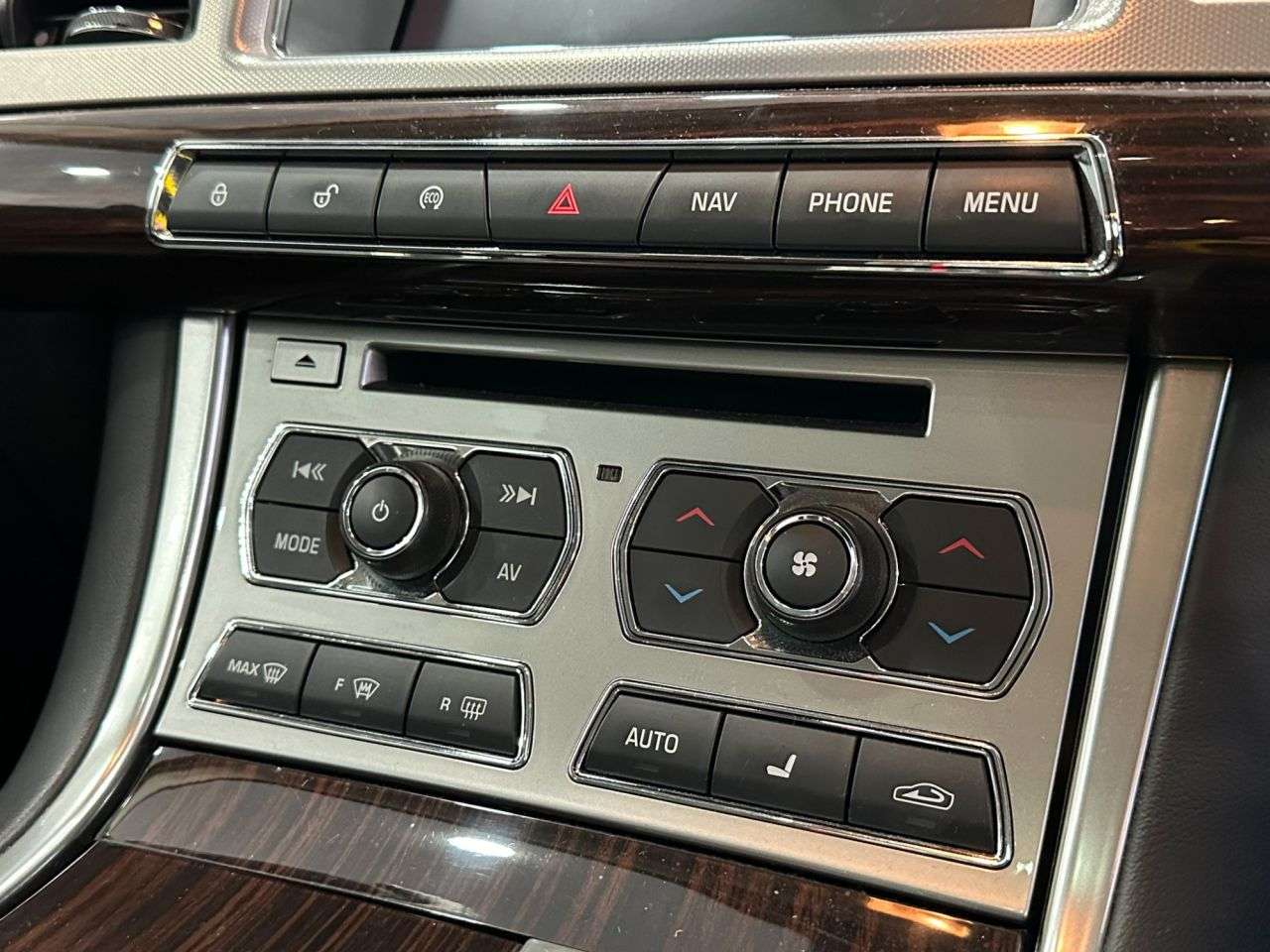2015 JAGUAR XF 2015 JAGUAR XF