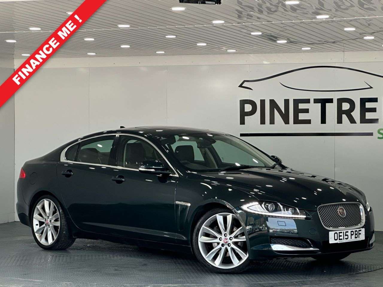 A 2015 JAGUAR XF 2.2d Portfolio Saloon 4dr Diesel Auto Euro 5 (s/s) (200 ps) A 2015 JAGUAR XF 2.2d Portfolio Saloon 4dr Diesel Auto Euro 5 (s/s) (200 ps)