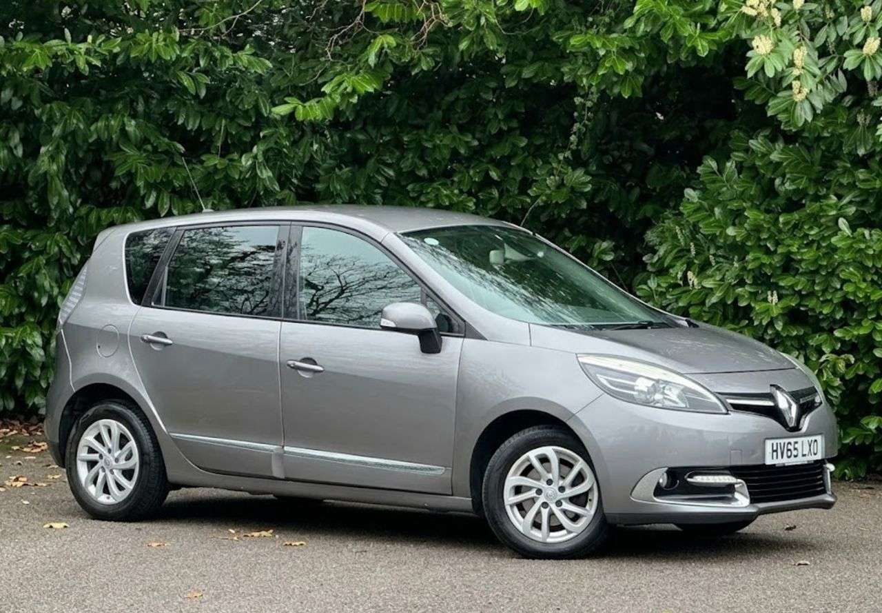 A 2015 RENAULT SCENIC 1.5 dCi Dynamique Nav MPV 5dr Diesel Manual Euro 6 (s/s) (110 ps) A 2015 RENAULT SCENIC 1.5 dCi Dynamique Nav MPV 5dr Diesel Manual Euro 6 (s/s) (110 ps)