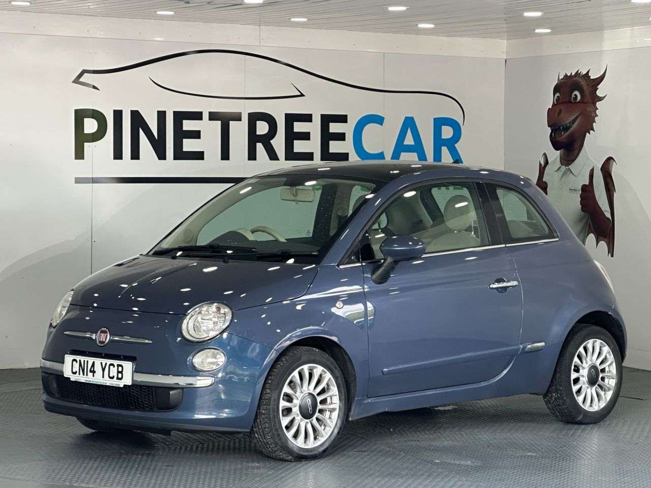 A 2014 FIAT 500 1.2 Lounge Hatchback 3dr Petrol Manual Euro 6 (s/s) (69 bhp) A 2014 FIAT 500 1.2 Lounge Hatchback 3dr Petrol Manual Euro 6 (s/s) (69 bhp)