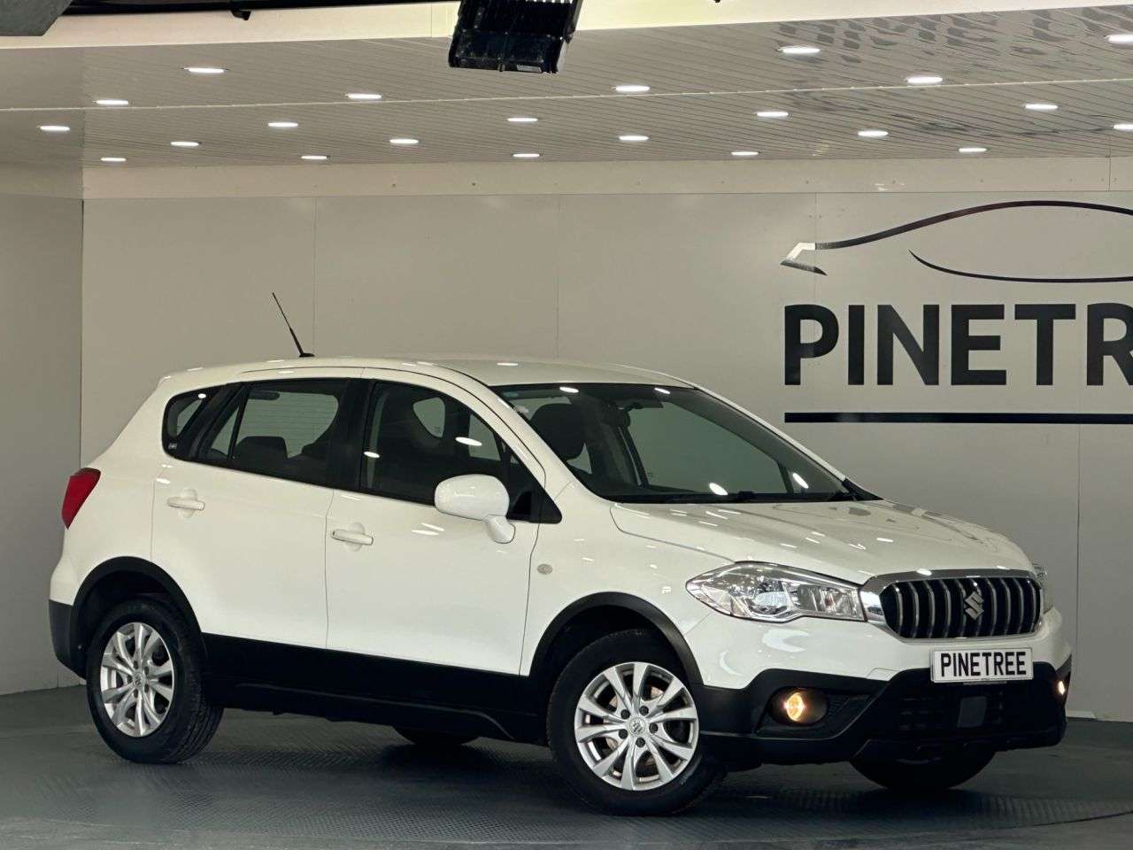 A 2016 SUZUKI SX4 S-CROSS 1.0 Boosterjet SZ4 SUV 5dr Petrol Manual Euro 6 (111 ps) A 2016 SUZUKI SX4 S-CROSS 1.0 Boosterjet SZ4 SUV 5dr Petrol Manual Euro 6 (111 ps)