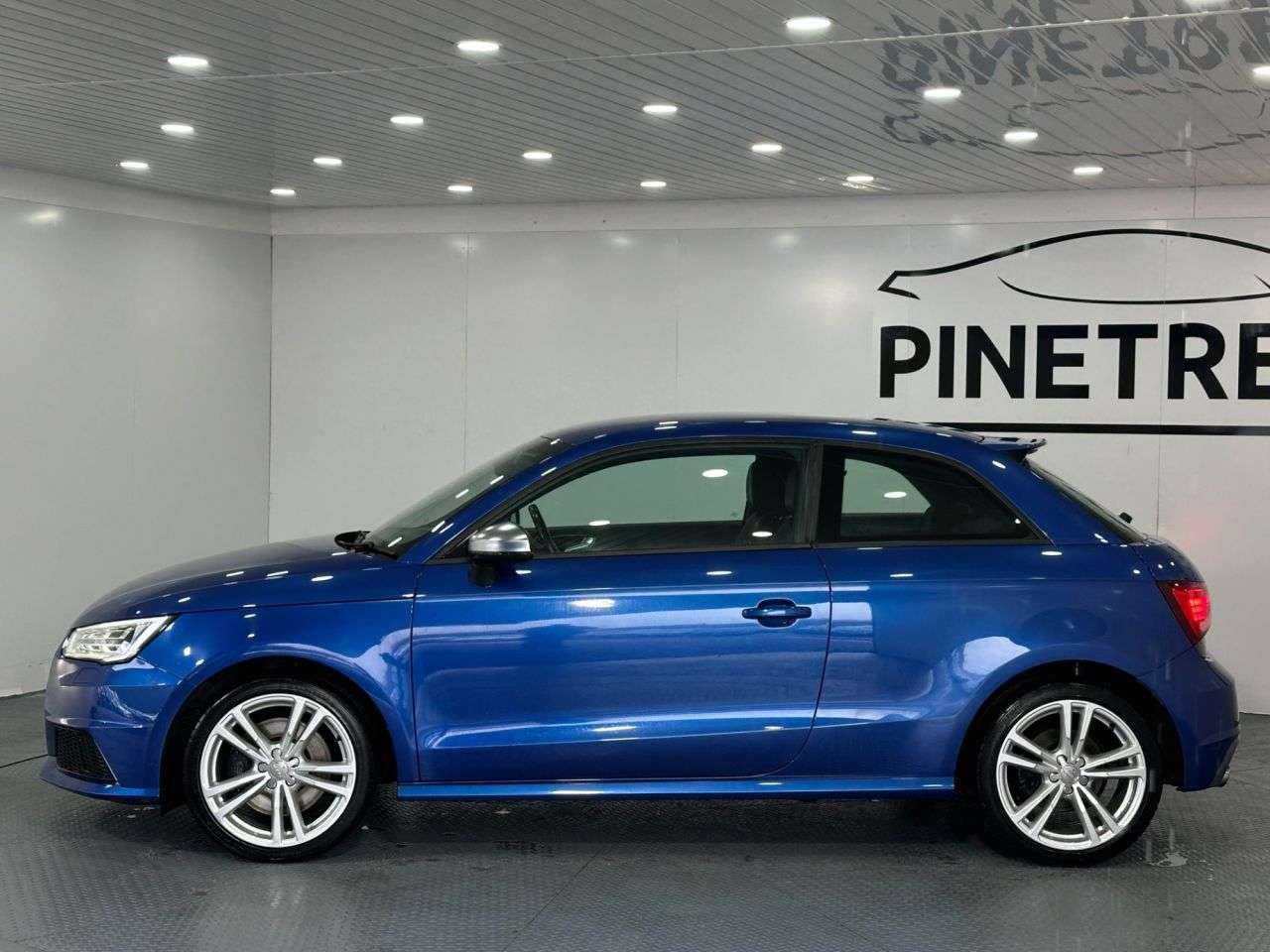 2017 AUDI S1 2017 AUDI S1