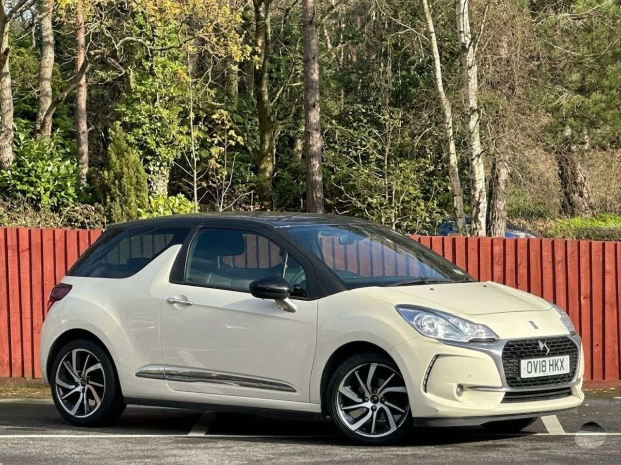 A 2018 DS AUTOMOBILES DS 3 1.2 PureTech Parthenon Cream Hatchback 3dr Petrol Manual Euro 6 (82 ps) A 2018 DS AUTOMOBILES DS 3 1.2 PureTech Parthenon Cream Hatchback 3dr Petrol Manual Euro 6 (82 ps)