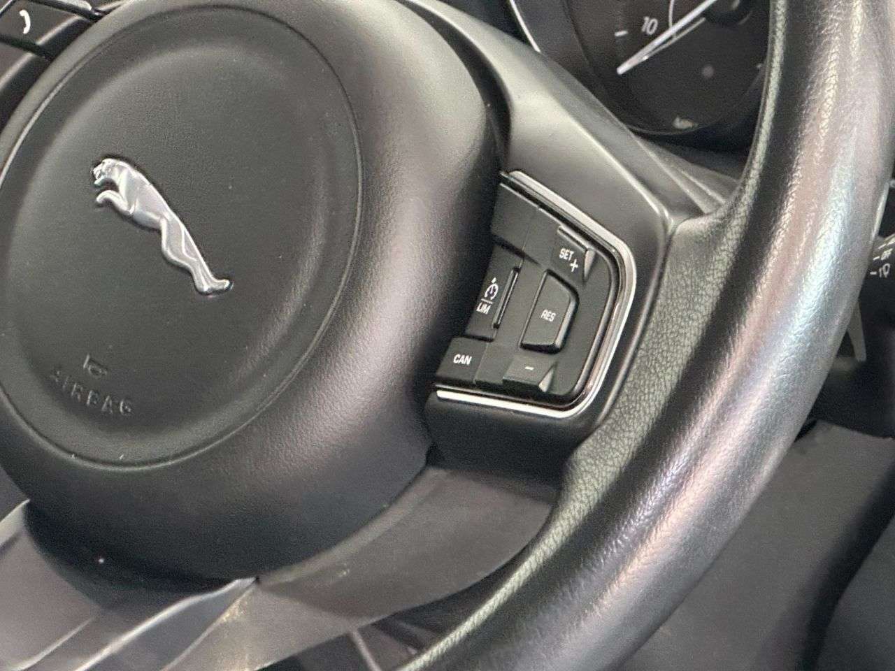 2018 JAGUAR E-PACE 2018 JAGUAR E-PACE