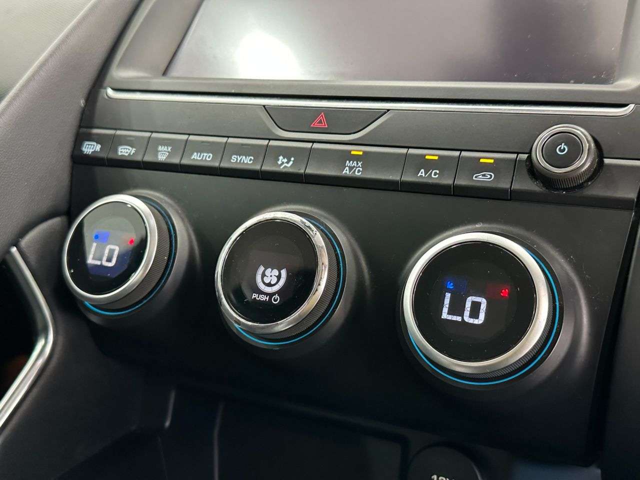 2018 JAGUAR E-PACE 2018 JAGUAR E-PACE
