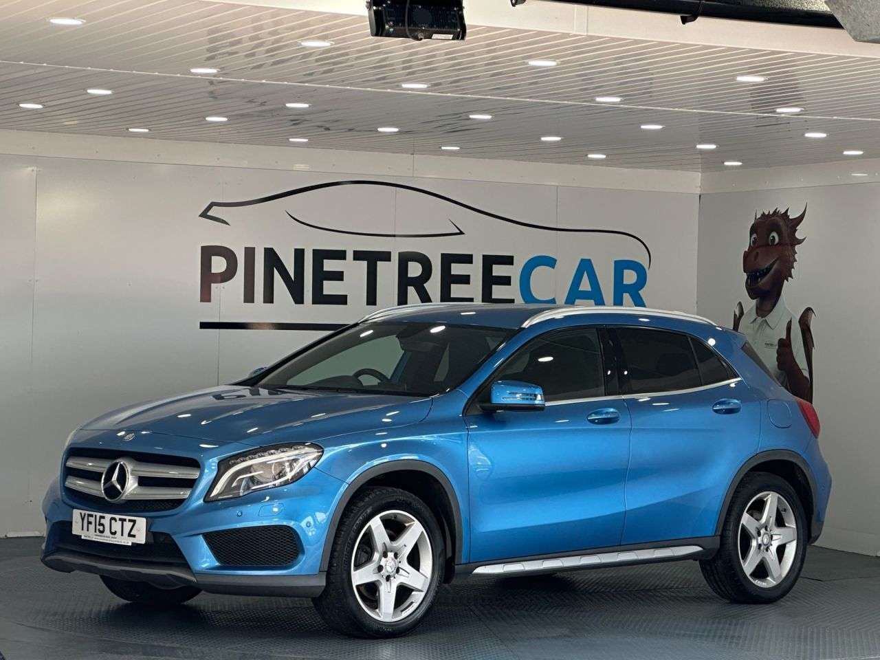 A 2015 MERCEDES-BENZ GLA 2.1 GLA220 CDI AMG Line SUV 5dr Diesel 7G-DCT 4MATIC Euro 6 (s/s) (170 ps) A 2015 MERCEDES-BENZ GLA 2.1 GLA220 CDI AMG Line SUV 5dr Diesel 7G-DCT 4MATIC Euro 6 (s/s) (170 ps)