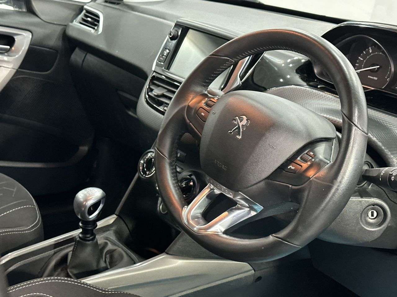 2019 PEUGEOT 2008 2019 PEUGEOT 2008