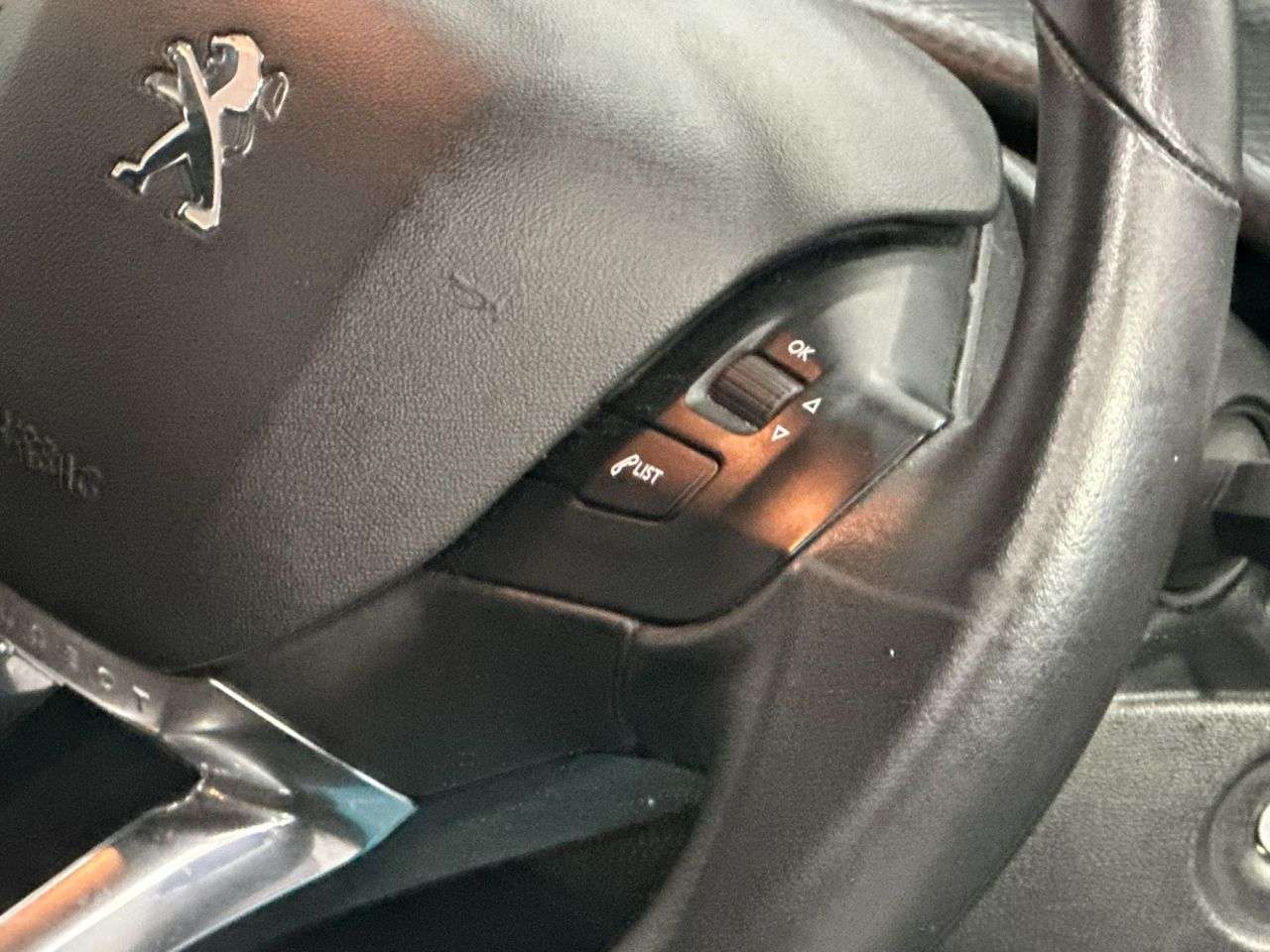 2019 PEUGEOT 2008 2019 PEUGEOT 2008