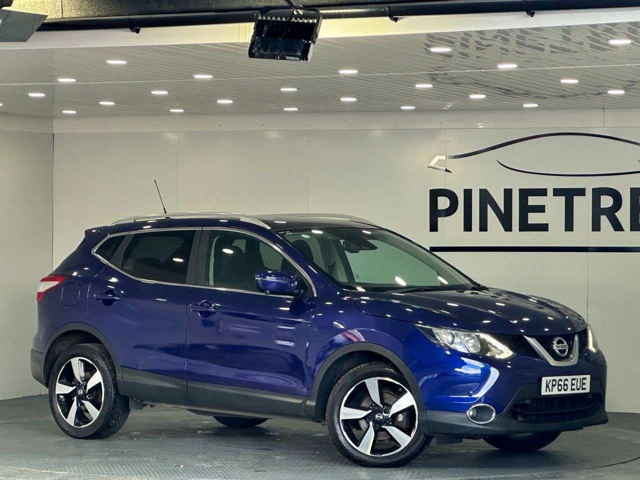 A 2016 NISSAN QASHQAI 1.5 dCi N-Connecta SUV 5dr Diesel Manual 2WD Euro 6 (s/s) (110 ps) A 2016 NISSAN QASHQAI 1.5 dCi N-Connecta SUV 5dr Diesel Manual 2WD Euro 6 (s/s) (110 ps)