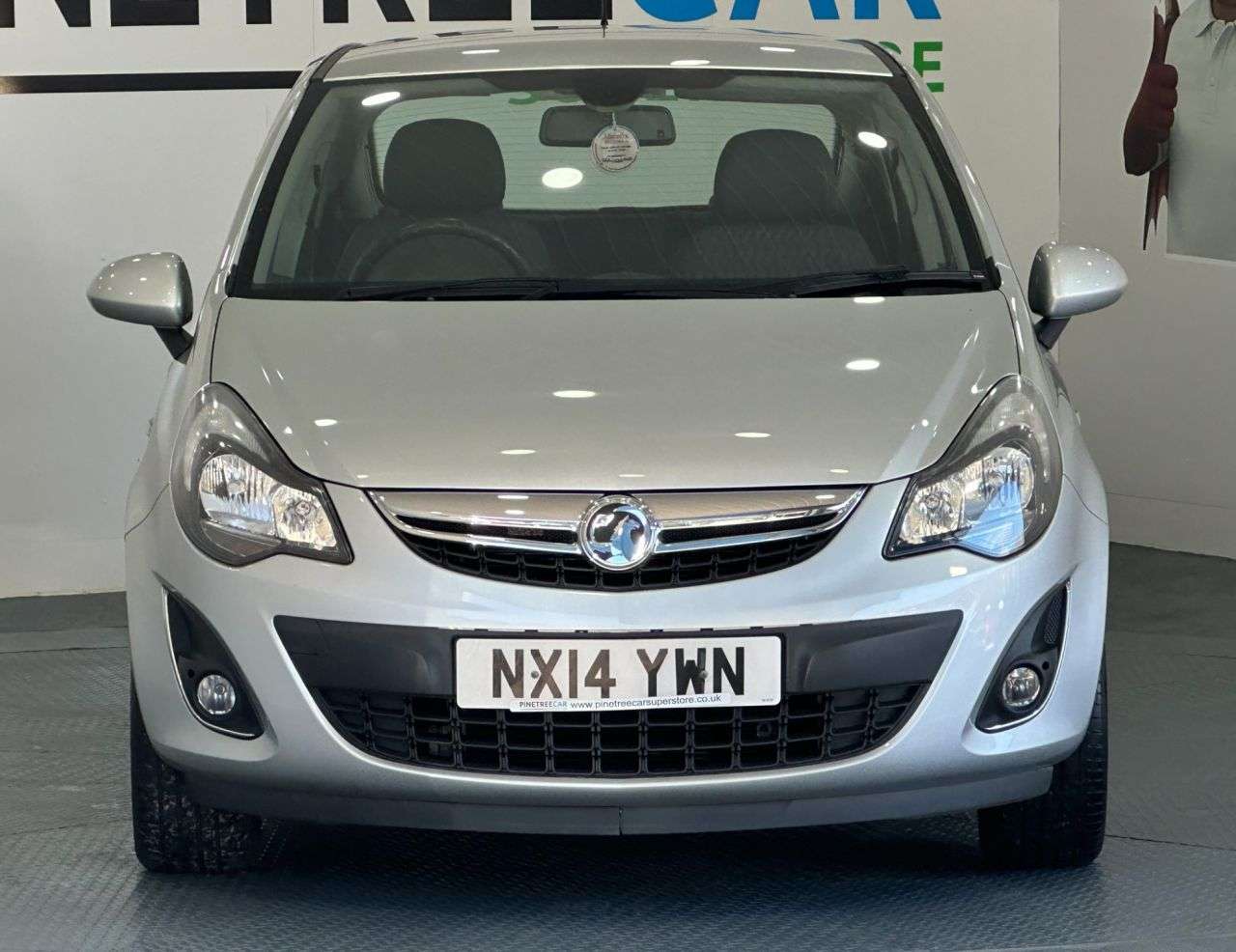 A 2014 VAUXHALL CORSA 1.4 16V SE Hatchback 5dr Petrol Manual Wide Ratio Euro 5 (100 ps) A 2014 VAUXHALL CORSA 1.4 16V SE Hatchback 5dr Petrol Manual Wide Ratio Euro 5 (100 ps)
