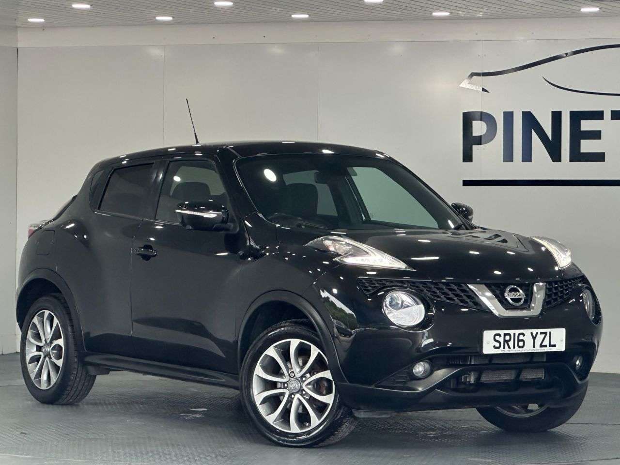 A 2016 NISSAN JUKE 1.5 dCi Tekna SUV 5dr Diesel Manual Euro 6 (s/s) (110 ps) A 2016 NISSAN JUKE 1.5 dCi Tekna SUV 5dr Diesel Manual Euro 6 (s/s) (110 ps)