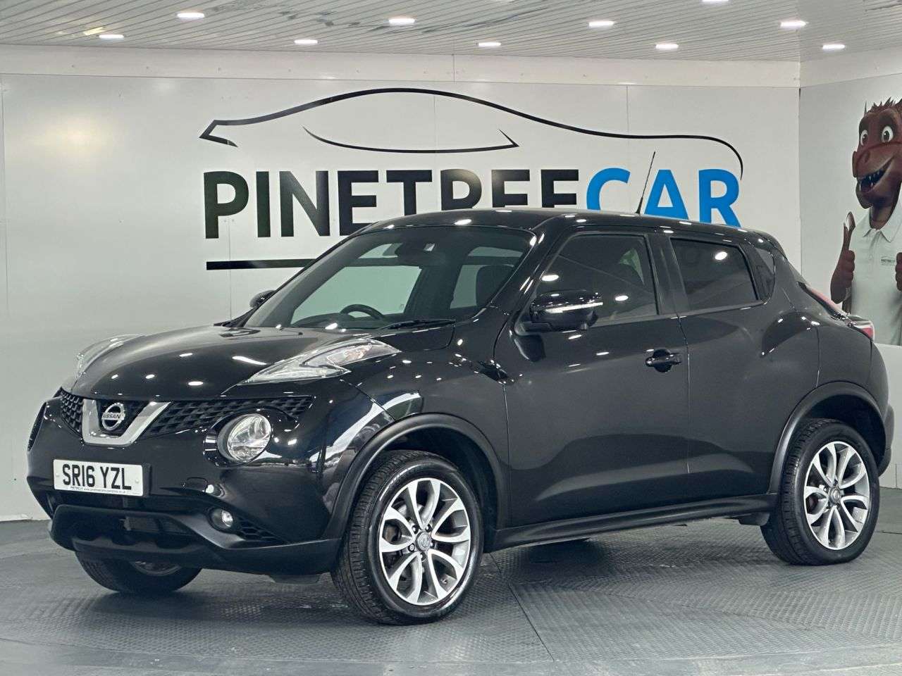 A 2016 NISSAN JUKE 1.5 dCi Tekna SUV 5dr Diesel Manual Euro 6 (s/s) (110 ps) A 2016 NISSAN JUKE 1.5 dCi Tekna SUV 5dr Diesel Manual Euro 6 (s/s) (110 ps)