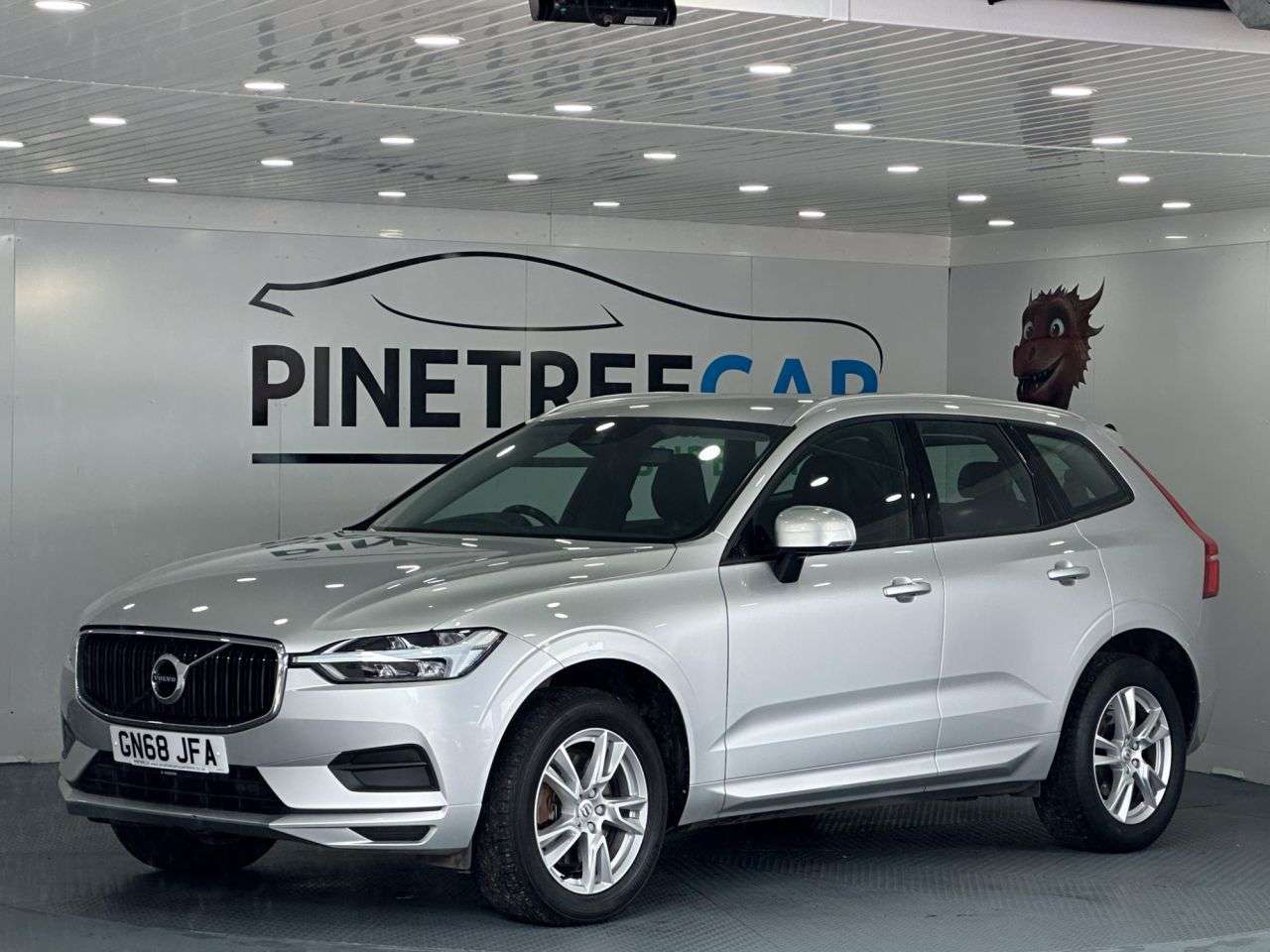 A 2018 VOLVO XC60 2.0 D4 Momentum SUV 5dr Diesel Manual AWD Euro 6 (s/s) (190 ps) A 2018 VOLVO XC60 2.0 D4 Momentum SUV 5dr Diesel Manual AWD Euro 6 (s/s) (190 ps)