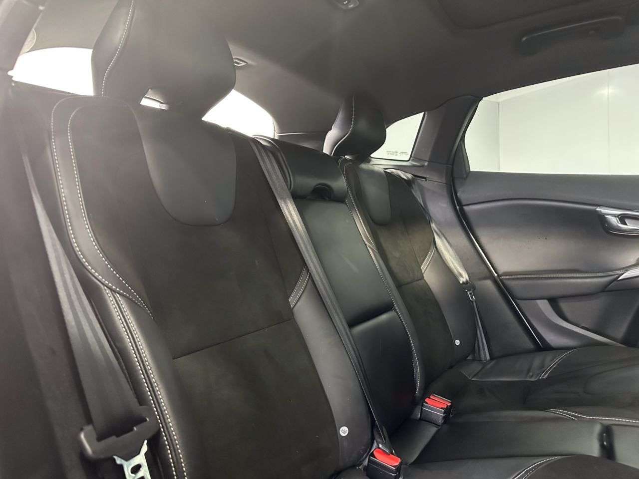 2018 VOLVO V40 2018 VOLVO V40