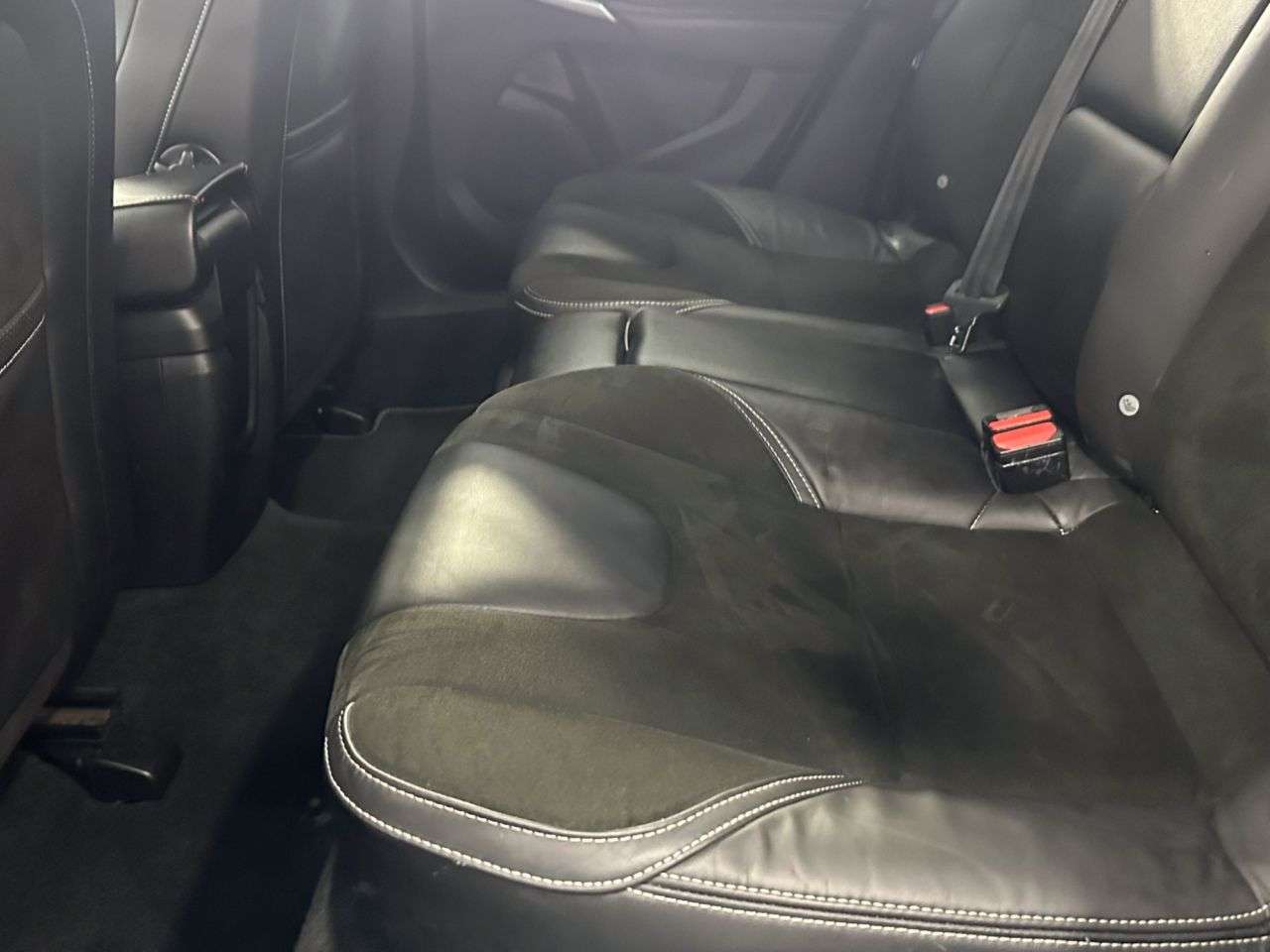 2018 VOLVO V40 2018 VOLVO V40