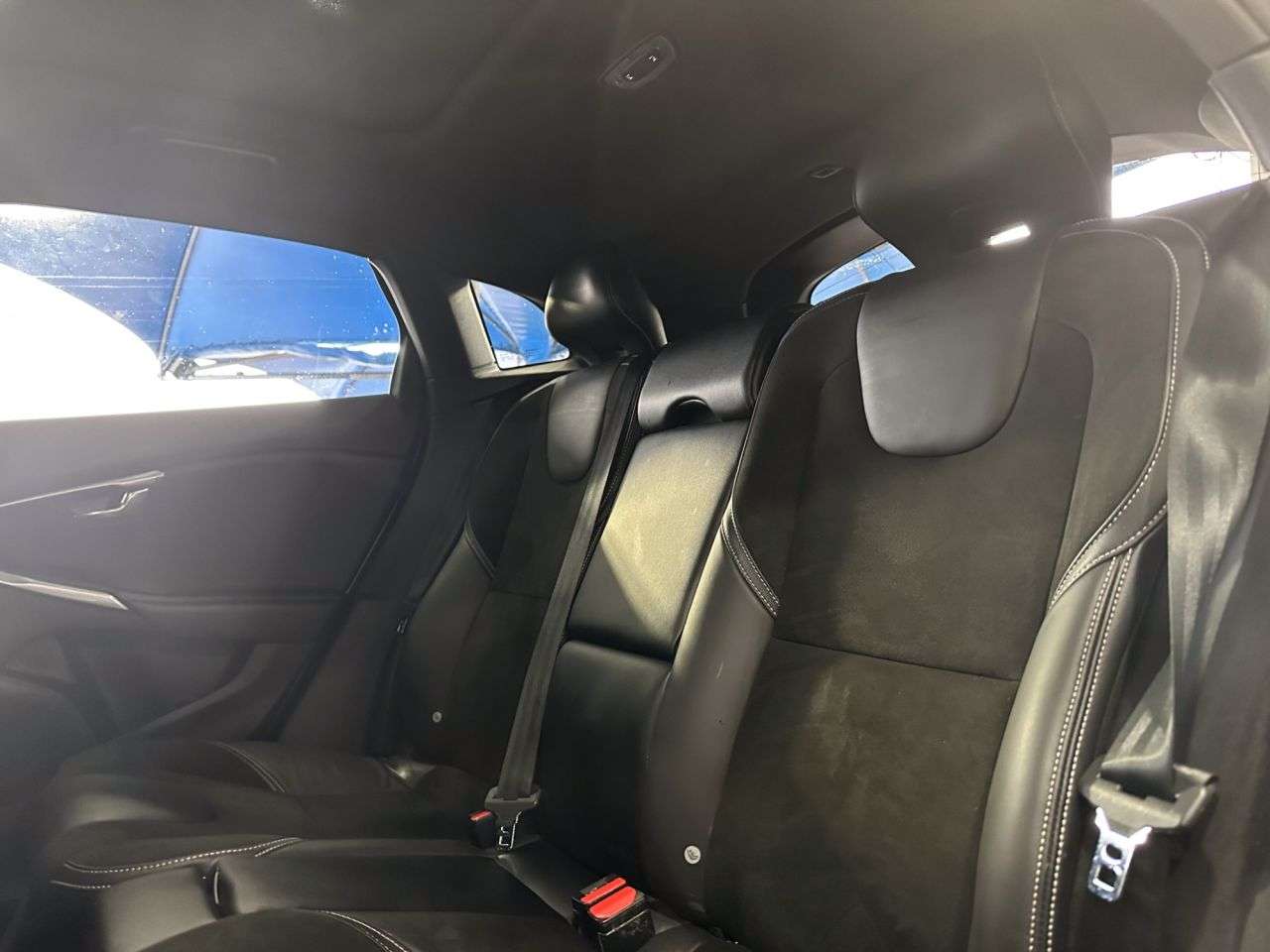 2018 VOLVO V40 2018 VOLVO V40