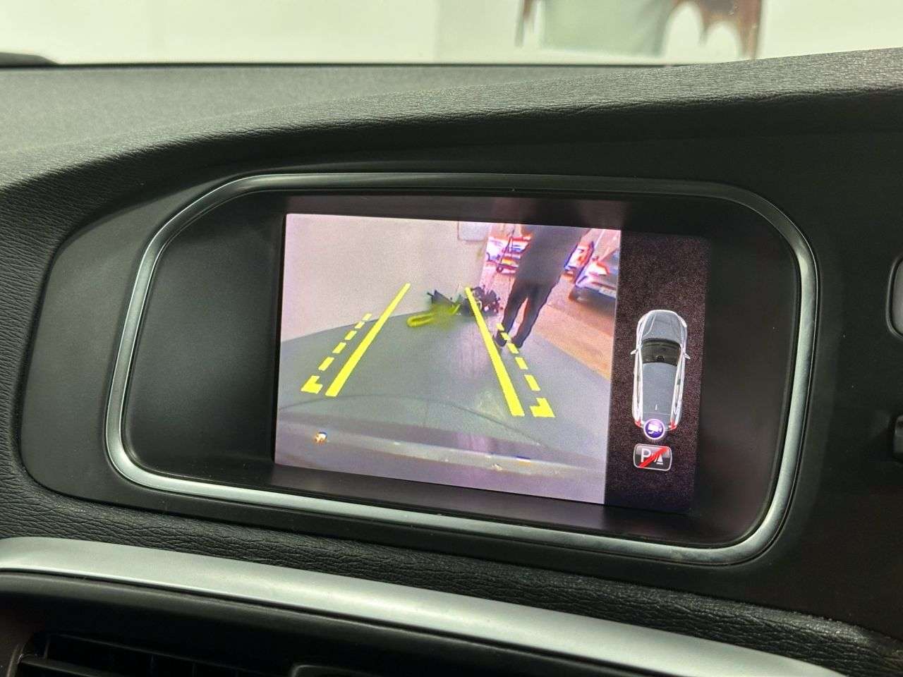 2018 VOLVO V40 2018 VOLVO V40