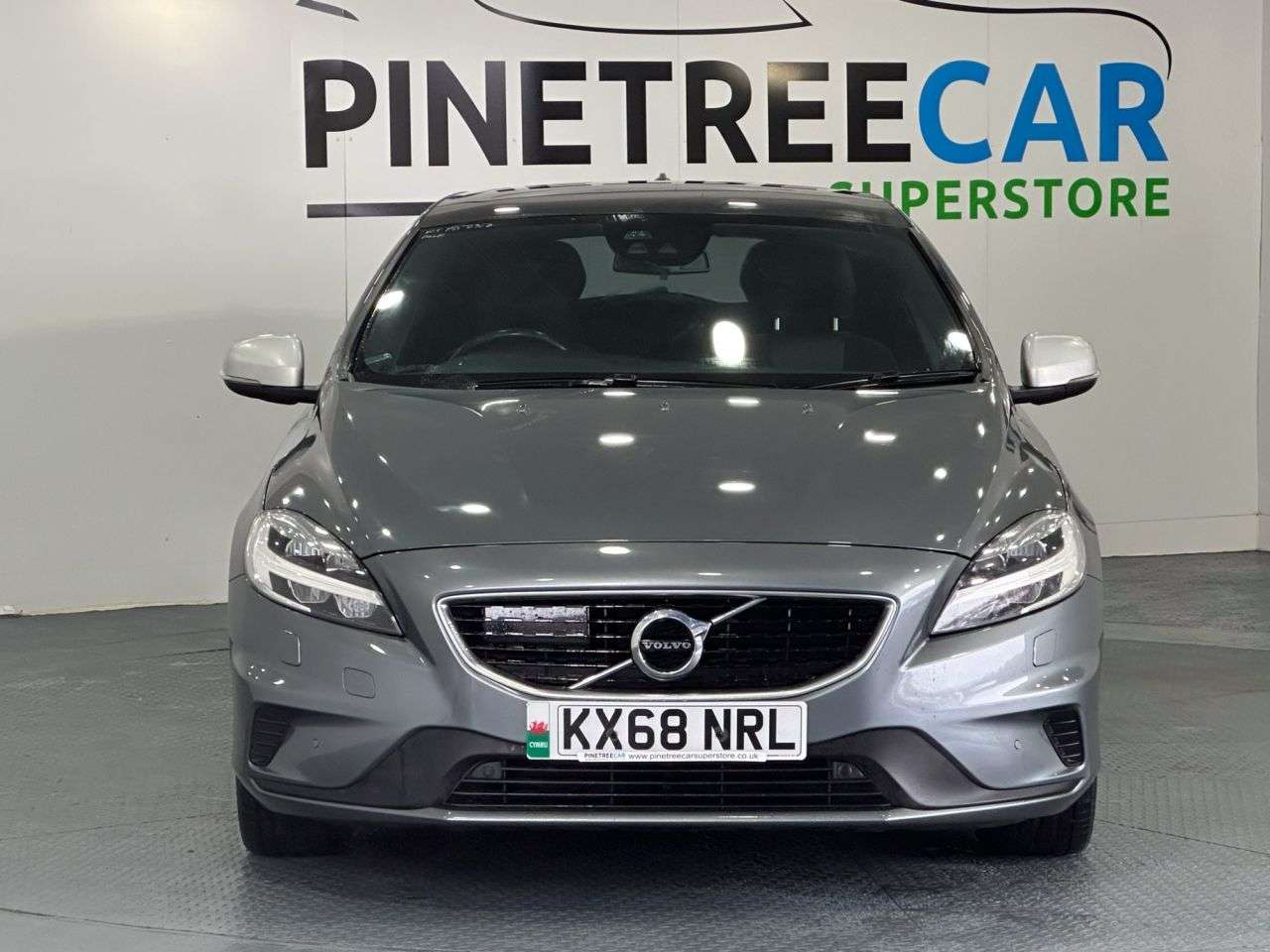 2018 VOLVO V40 2018 VOLVO V40