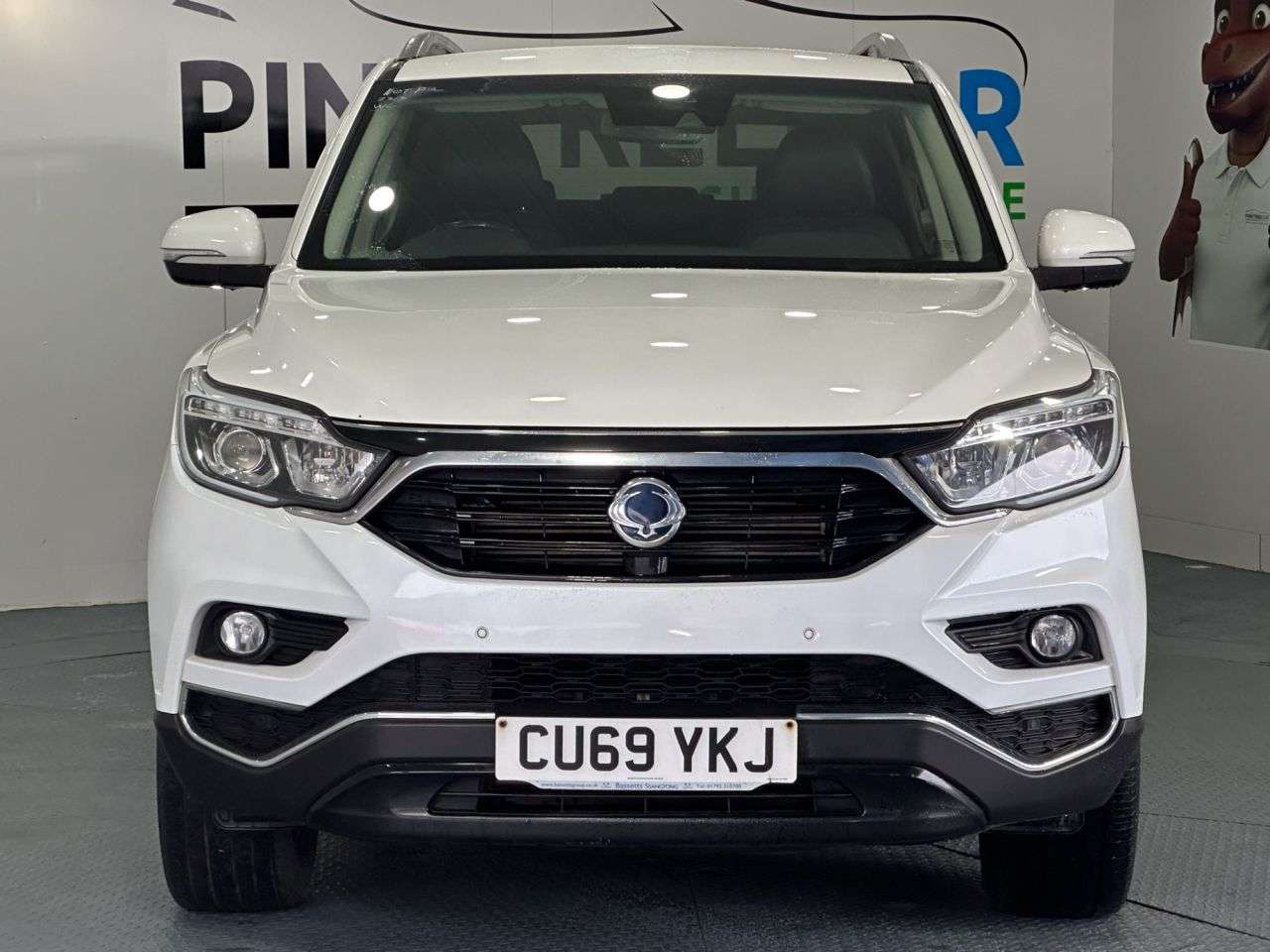 A 2019 SSANGYONG REXTON 2.2D Ice SUV 5dr Diesel T-Tronic 4WD Euro 6 (181 ps) A 2019 SSANGYONG REXTON 2.2D Ice SUV 5dr Diesel T-Tronic 4WD Euro 6 (181 ps)