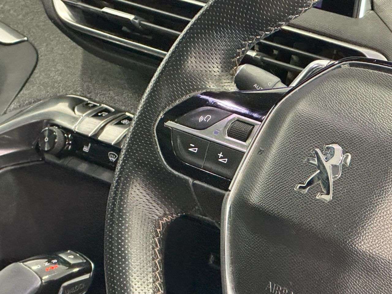 2018 PEUGEOT 5008 2018 PEUGEOT 5008