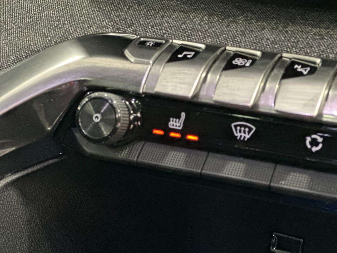2018 PEUGEOT 5008 2018 PEUGEOT 5008