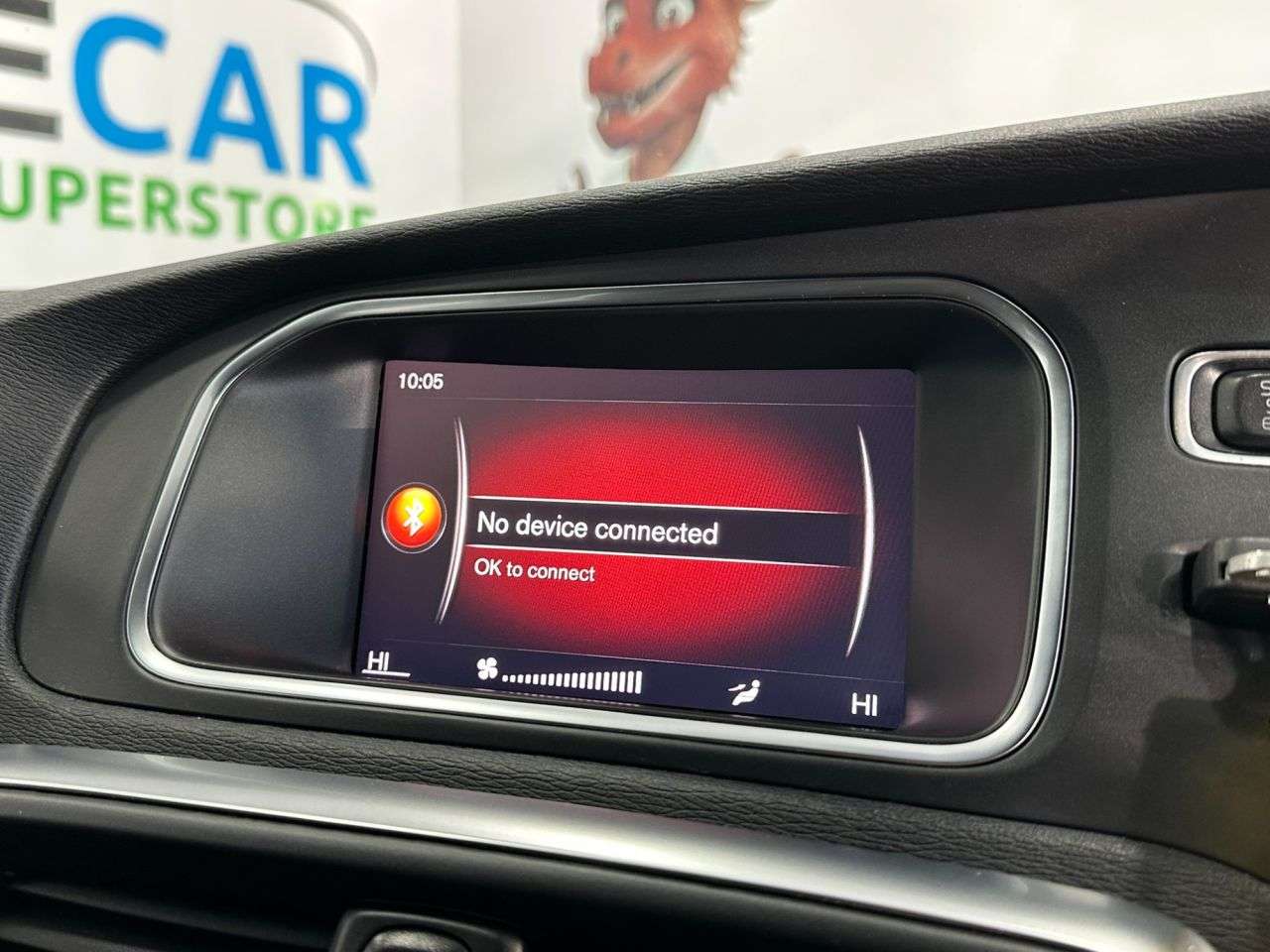 2019 VOLVO V40 2019 VOLVO V40
