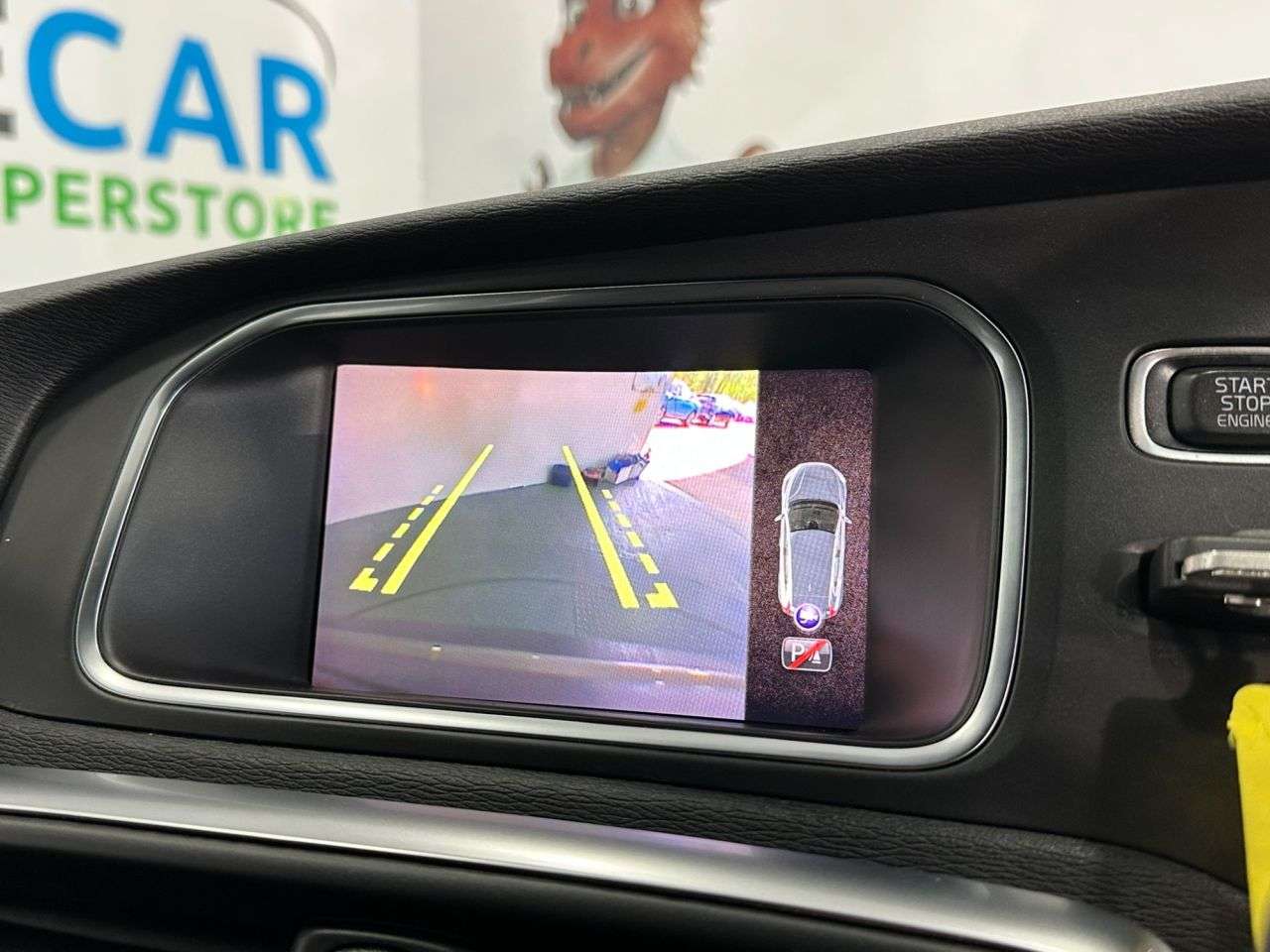 2019 VOLVO V40 2019 VOLVO V40