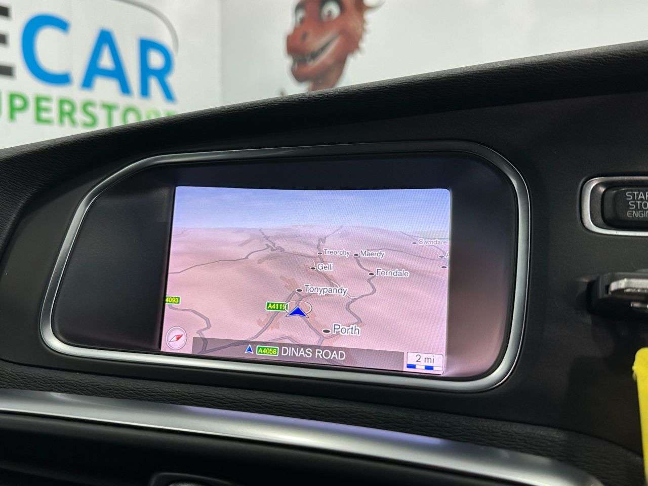 2019 VOLVO V40 2019 VOLVO V40