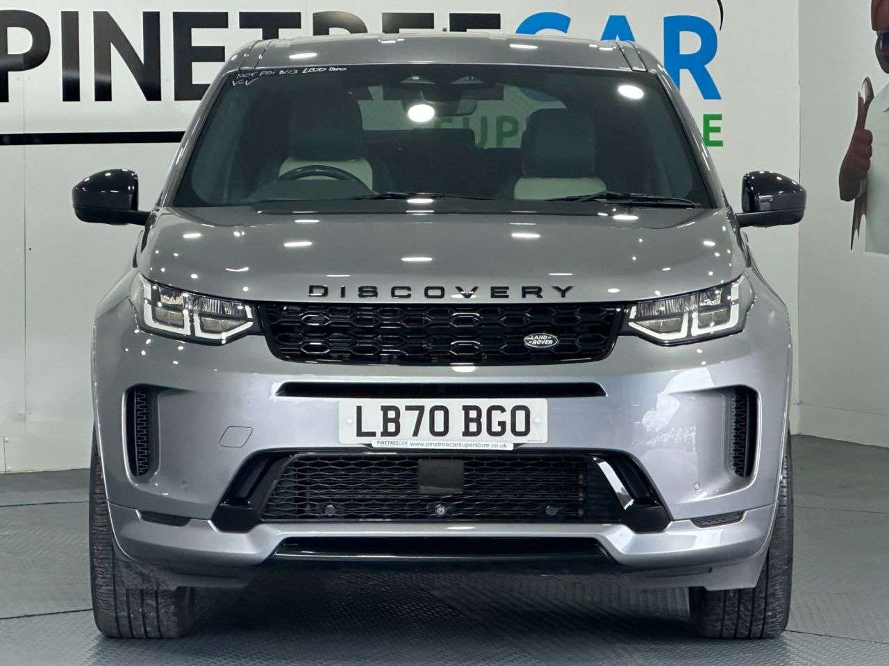 A 2021 LAND ROVER DISCOVERY SPORT 2.0 D200 MHEV R-Dynamic S Plus SUV 5dr Diesel Auto 4WD Euro 6 (s/s) (204 ps A 2021 LAND ROVER DISCOVERY SPORT 2.0 D200 MHEV R-Dynamic S Plus SUV 5dr Diesel Auto 4WD Euro 6 (s/s) (204 ps