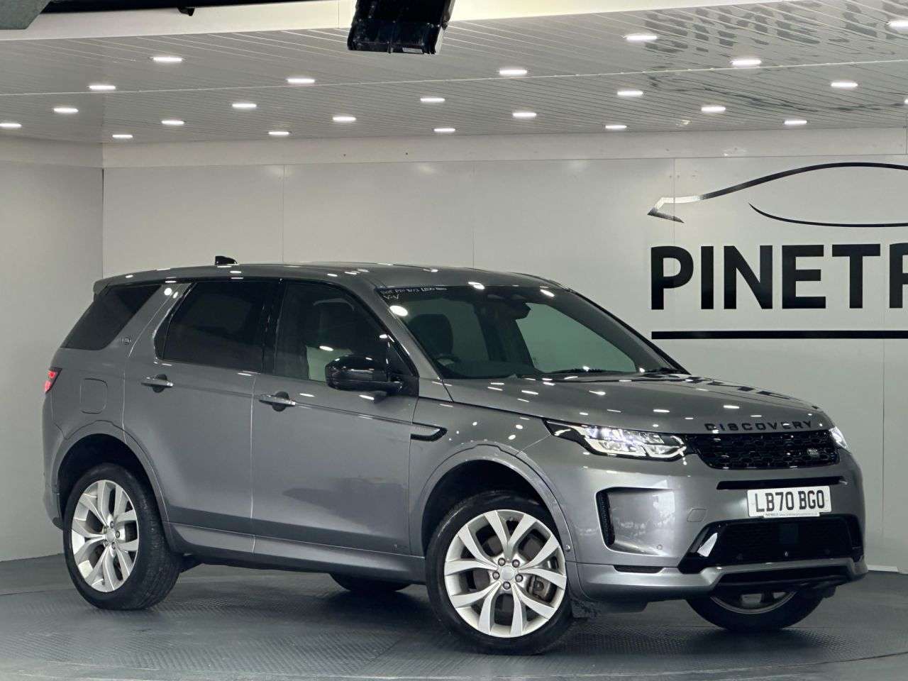A 2021 LAND ROVER DISCOVERY SPORT 2.0 D200 MHEV R-Dynamic S Plus SUV 5dr Diesel Auto 4WD Euro 6 (s/s) (204 ps A 2021 LAND ROVER DISCOVERY SPORT 2.0 D200 MHEV R-Dynamic S Plus SUV 5dr Diesel Auto 4WD Euro 6 (s/s) (204 ps