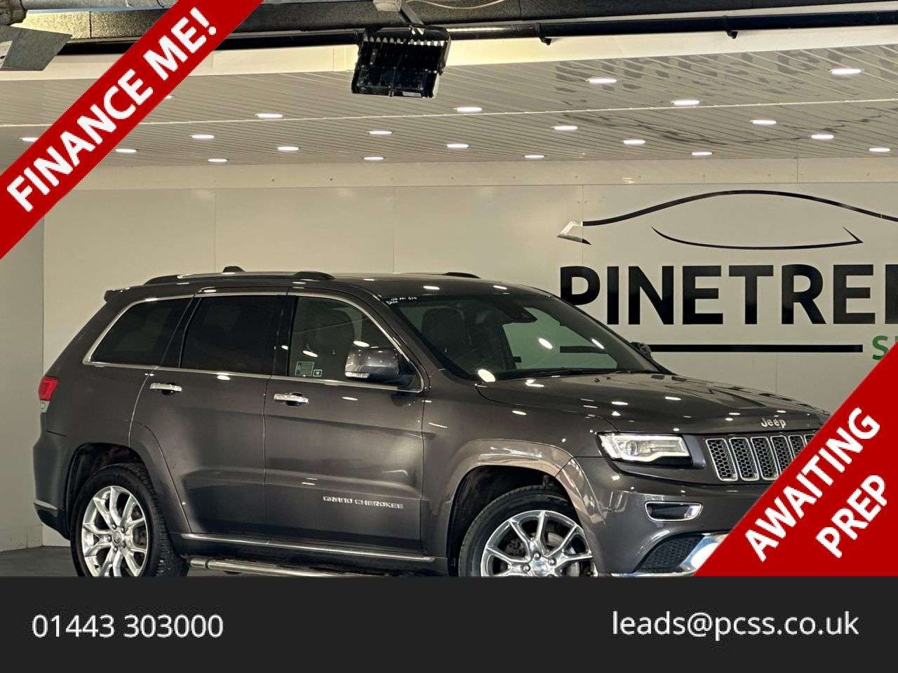 A 2017 JEEP GRAND CHEROKEE 3.0 V6 CRD Summit SUV 5dr Diesel Auto 4WD Euro 6 (247 bhp) A 2017 JEEP GRAND CHEROKEE 3.0 V6 CRD Summit SUV 5dr Diesel Auto 4WD Euro 6 (247 bhp)
