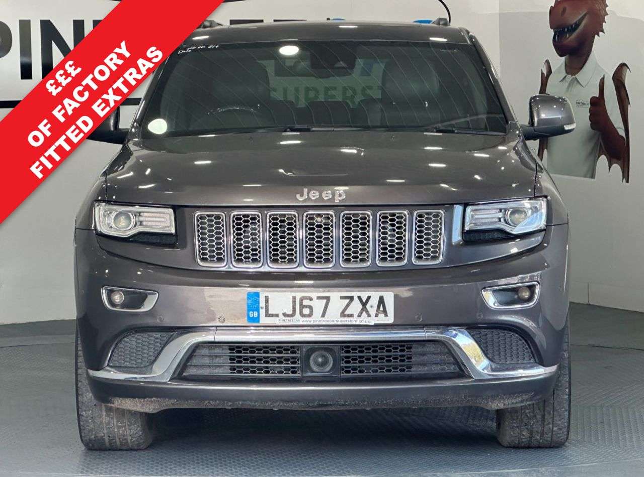 A 2017 JEEP GRAND CHEROKEE 3.0 V6 CRD Summit SUV 5dr Diesel Auto 4WD Euro 6 (247 bhp) A 2017 JEEP GRAND CHEROKEE 3.0 V6 CRD Summit SUV 5dr Diesel Auto 4WD Euro 6 (247 bhp)