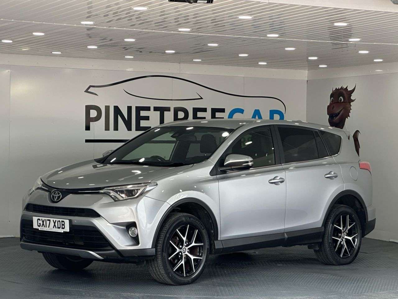 A 2017 TOYOTA RAV4 2.0 D-4D Icon SUV 5dr Diesel Manual Euro 6 (s/s) (Safety Sense, Nav) (143 p A 2017 TOYOTA RAV4 2.0 D-4D Icon SUV 5dr Diesel Manual Euro 6 (s/s) (Safety Sense, Nav) (143 p
