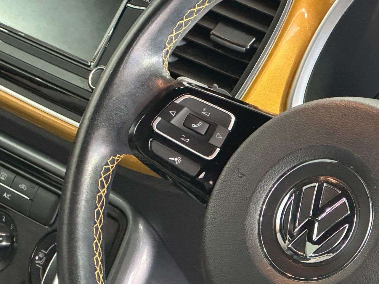 2018 VOLKSWAGEN BEETLE 2018 VOLKSWAGEN BEETLE