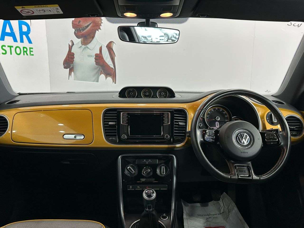 2018 VOLKSWAGEN BEETLE 2018 VOLKSWAGEN BEETLE