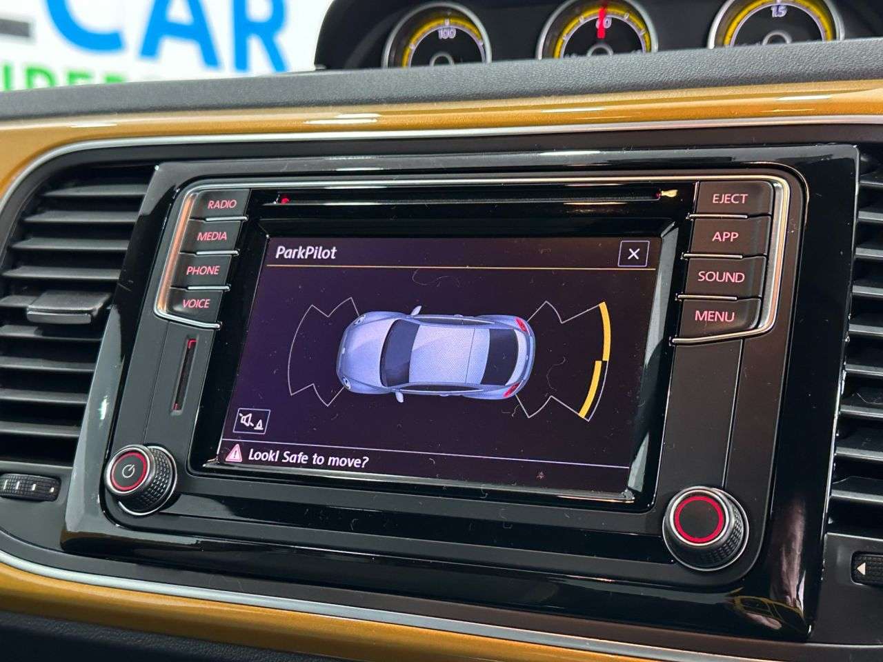 2018 VOLKSWAGEN BEETLE 2018 VOLKSWAGEN BEETLE