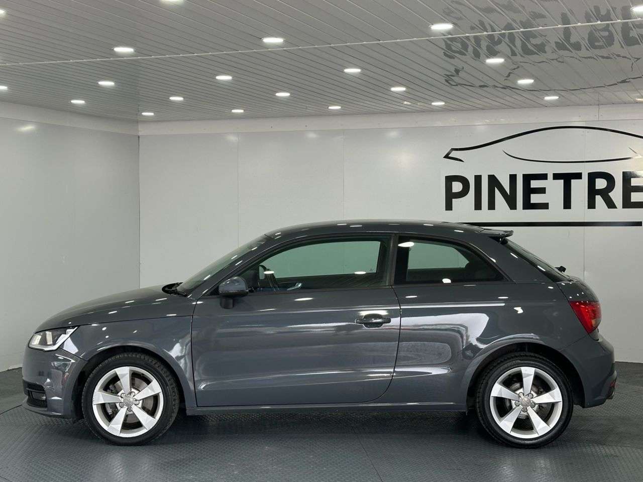 2017 AUDI A1 2017 AUDI A1