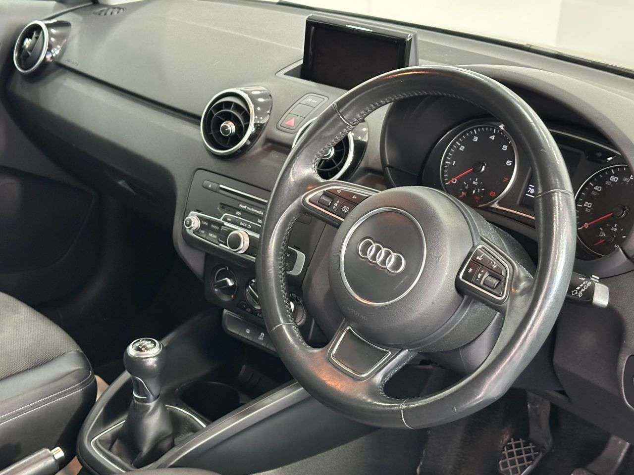 2017 AUDI A1 2017 AUDI A1